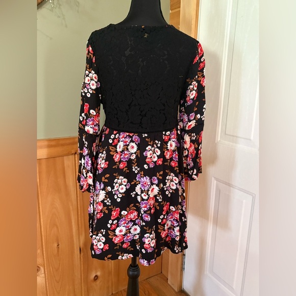 Forever 21 Pink and Red Plunge Sundress with Bishop Sleeves & Lacey back NWOT - Picture 5 of 7